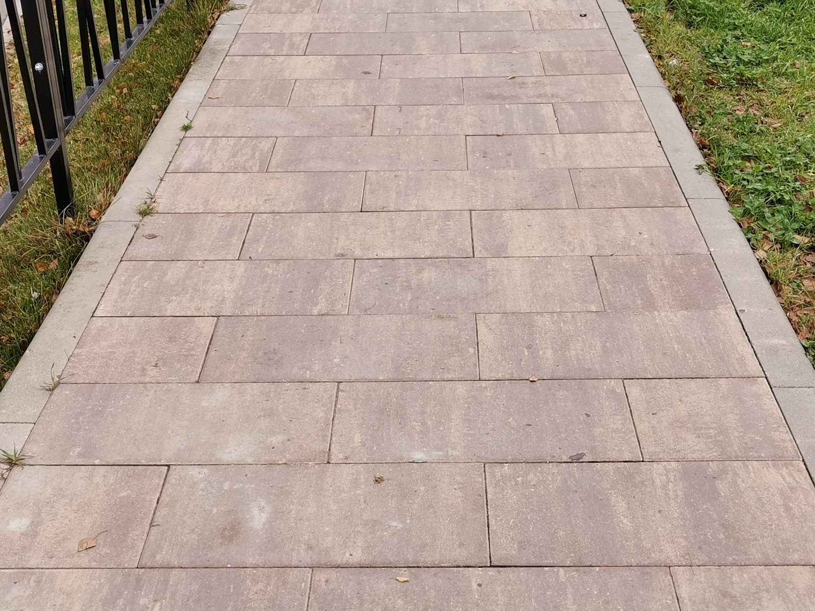 Дорожное покрытие участков от ландшафтной компании «GreenStar»