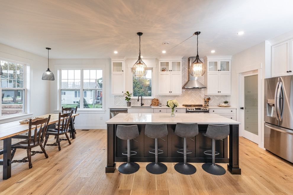 Kitchen - transitional kitchen idea