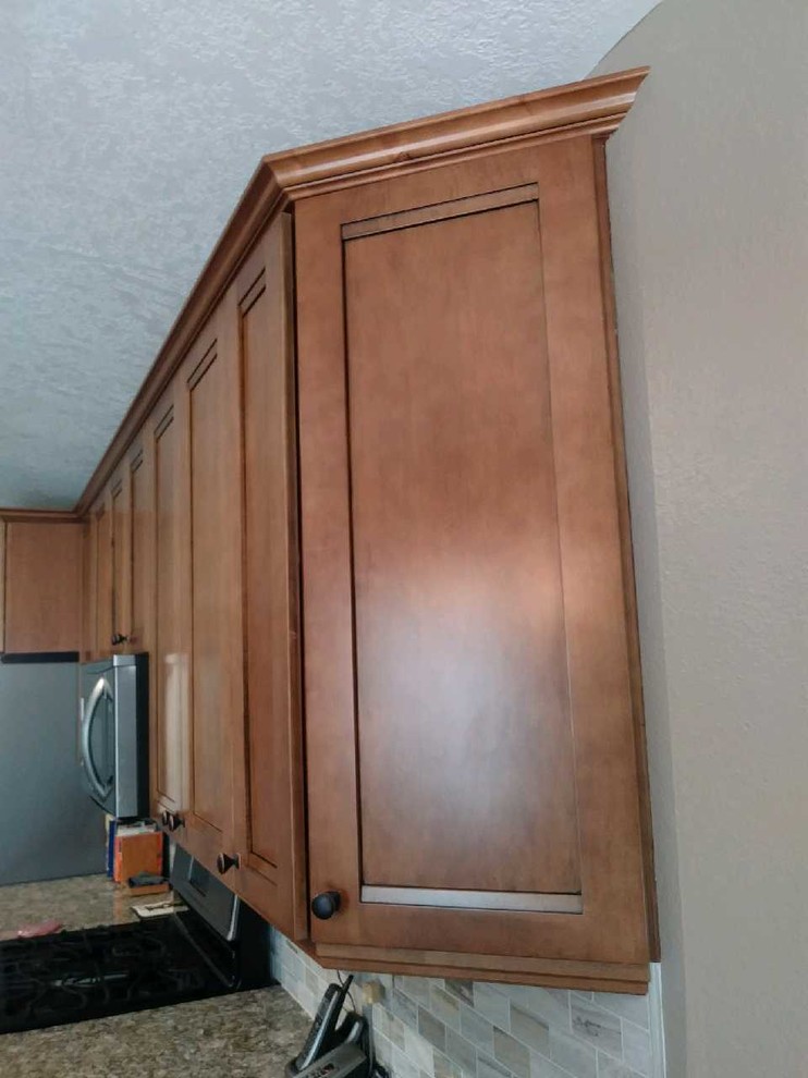 Kitchen - transitional kitchen idea in Albuquerque