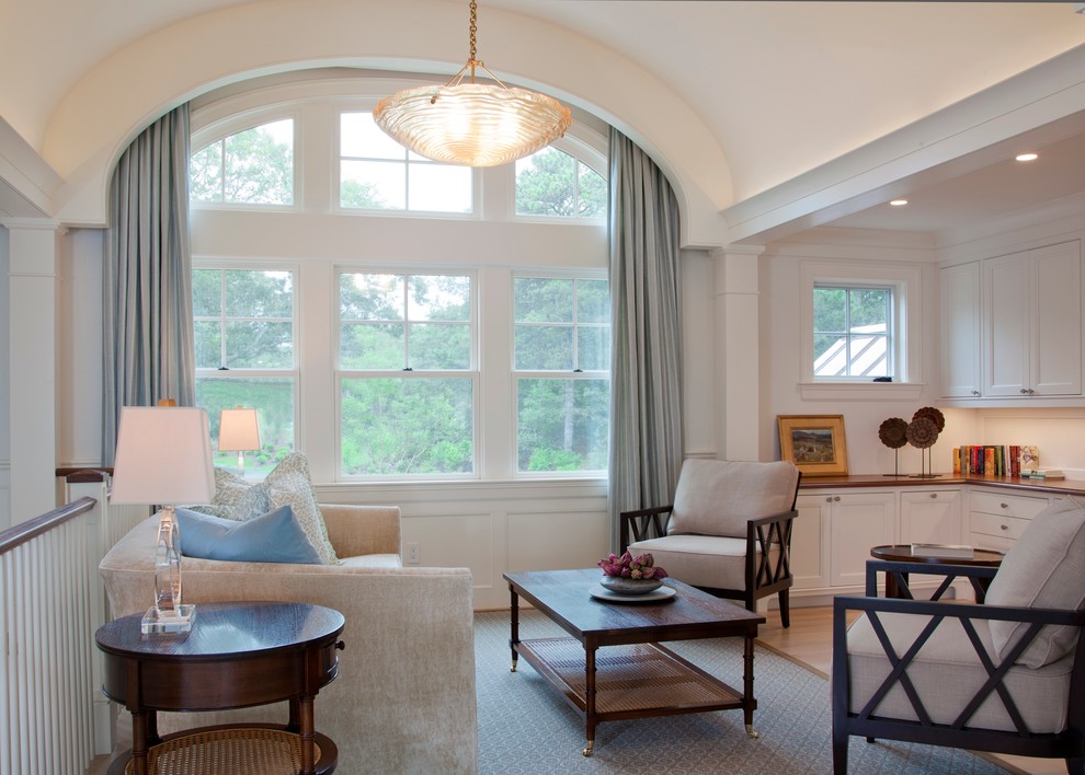 This is an example of a transitional home design in Boston.
