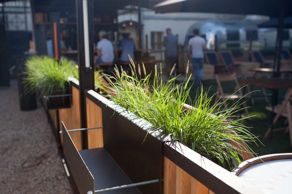 Озеленение летней веранды Dewar's Powerhouse