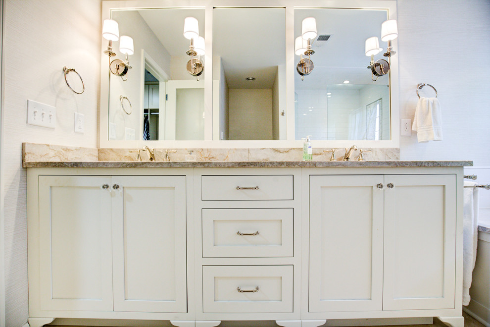 Bathroom - traditional bathroom idea
