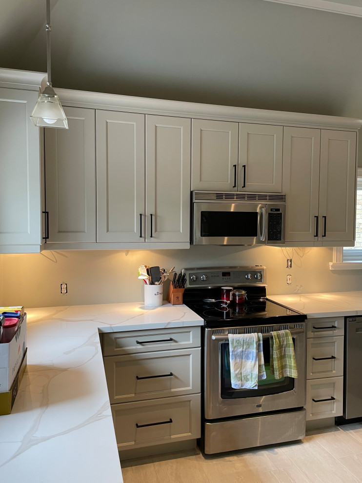 Pall Mall - Traditional Kitchen Remodel - London, ON