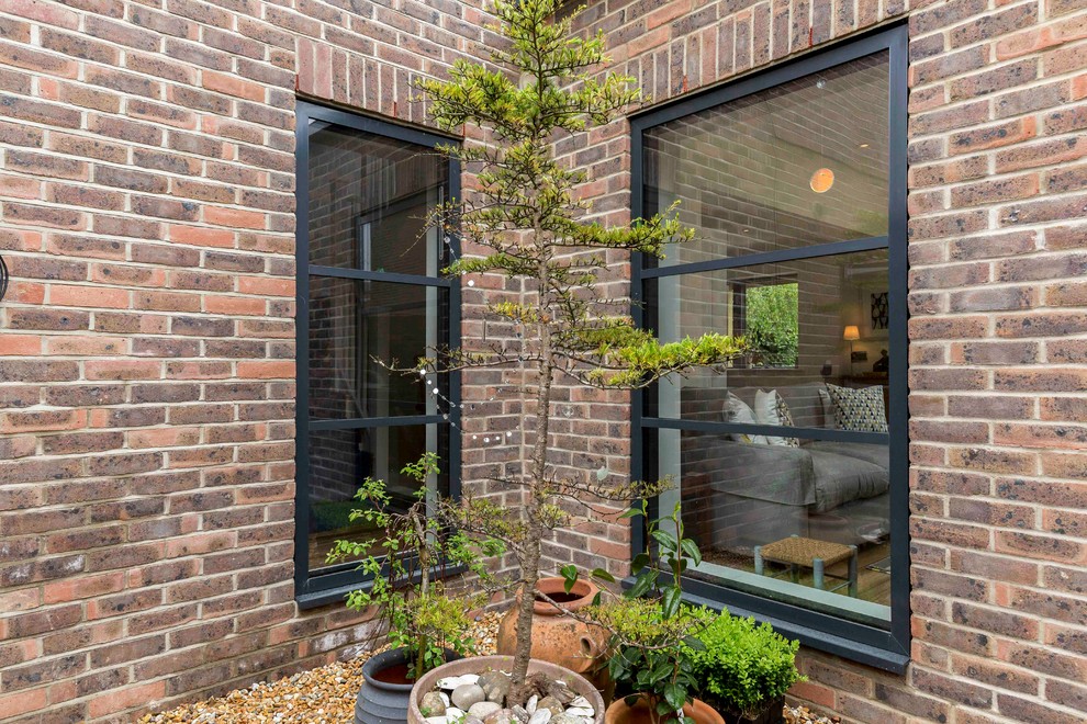 Danish home design photo in Hampshire