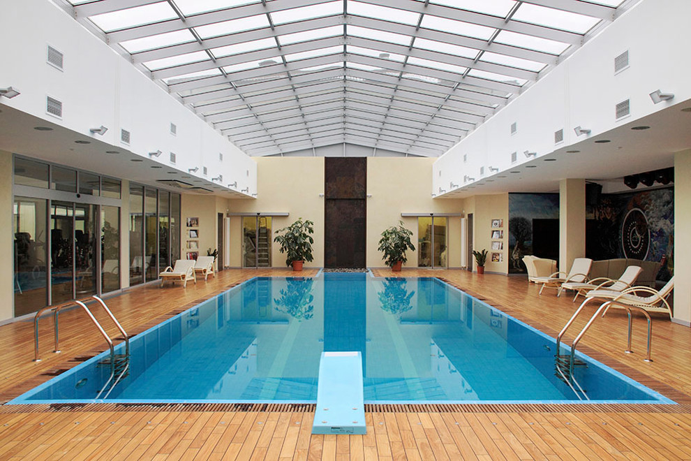 Бассейн. Резиденция Монолит