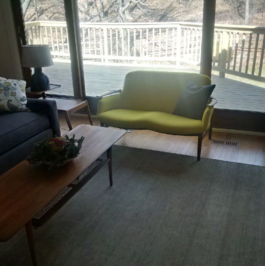 Example of a minimalist home design design in Toronto