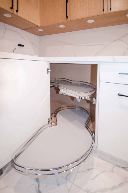 Custom Home modern-kitchen