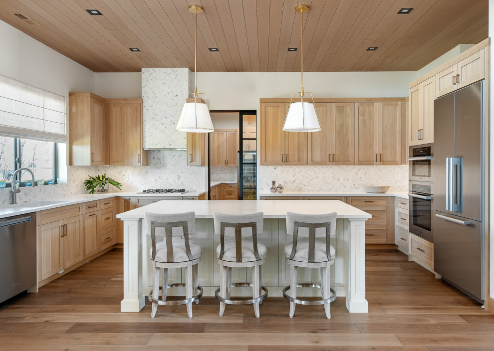 Kitchen - transitional kitchen idea