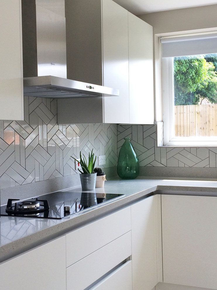 Photo of a contemporary kitchen in London.