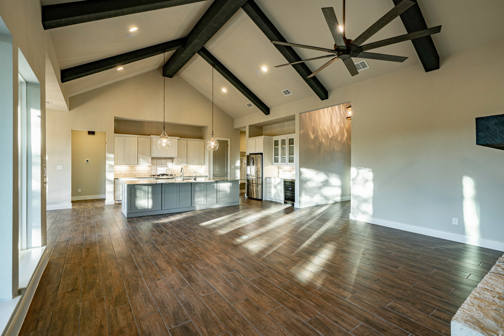 Home design - transitional home design idea in Austin