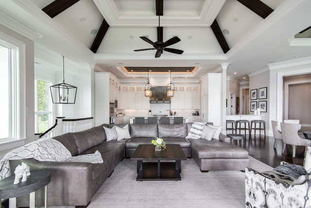 Family Room nyklassisk-vardagsrum