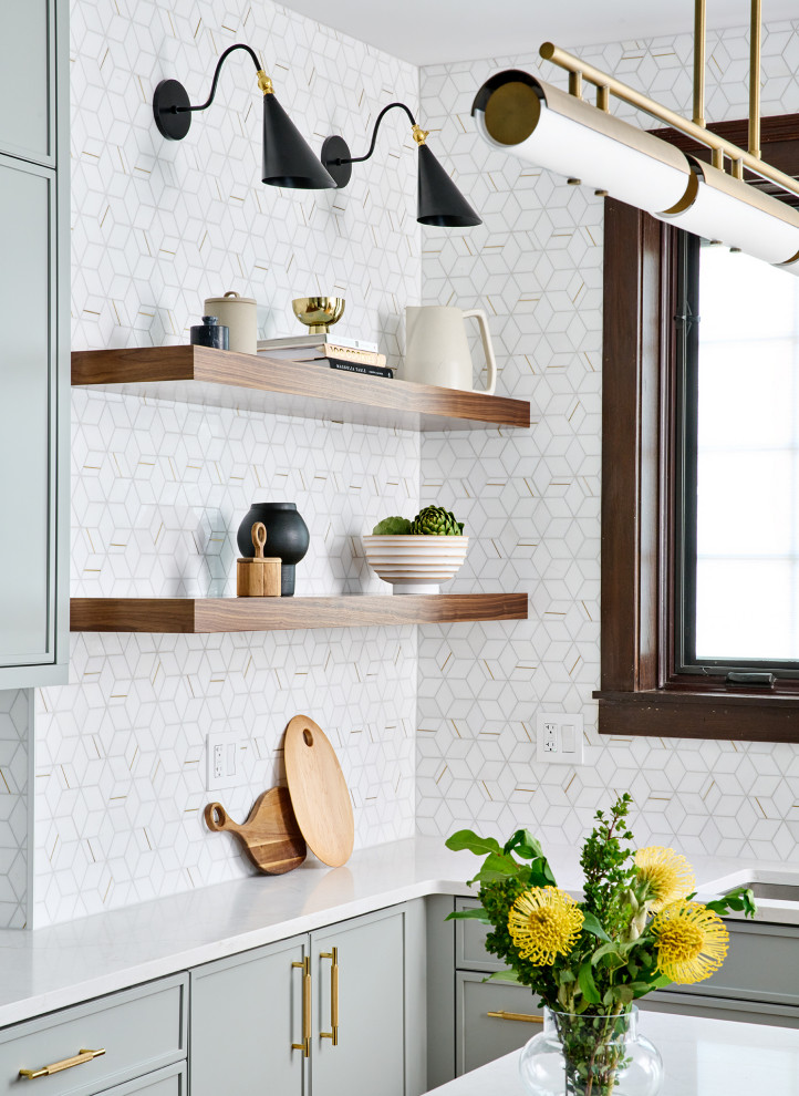 Example of a transitional kitchen design in Chicago