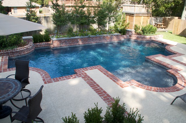 Old Saint Louis Brick Coping Traditional Pool New Orleans