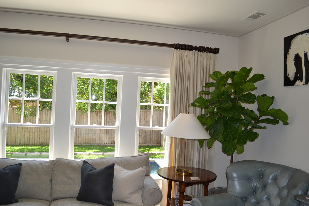 Inspiration for a transitional home design remodel in Dallas