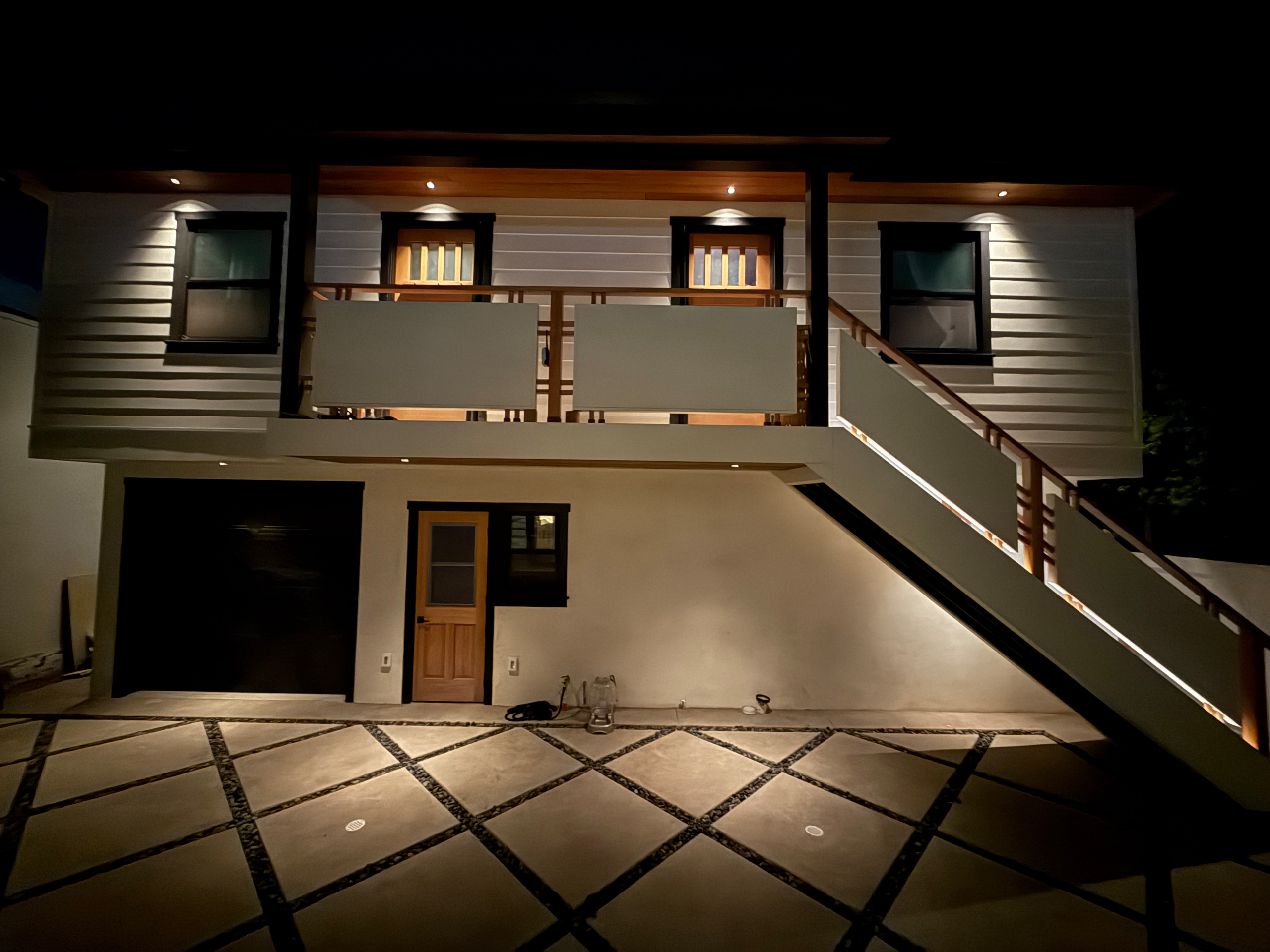 Inspiration for an exterior home remodel in Los Angeles