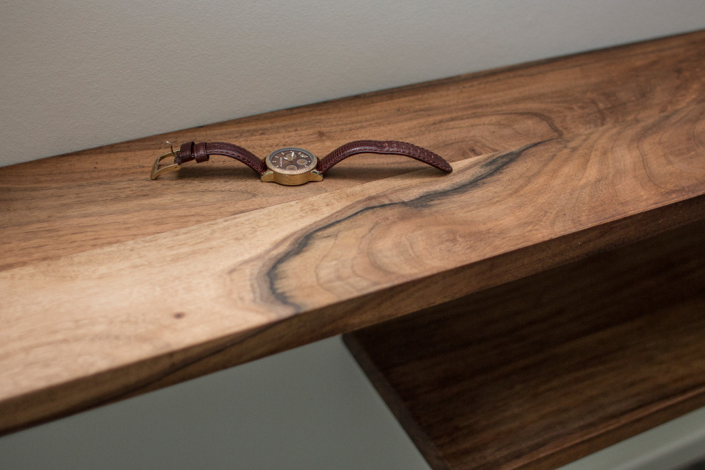 Орех и ретро.