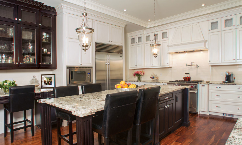 Transitional kitchen photo in Calgary