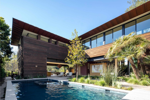 Rustic Canyon modern-pools