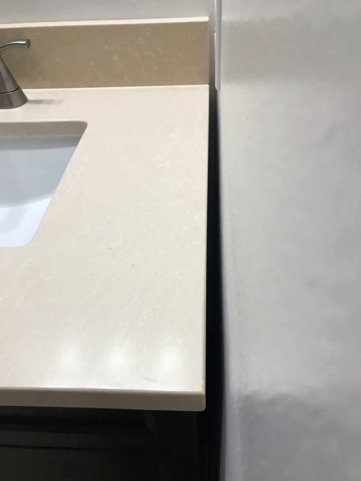 Bathroom vanity sidewall gap