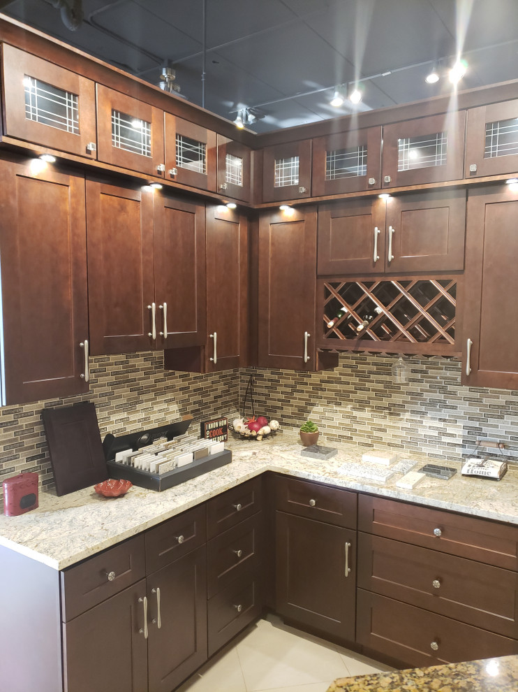 Inspiration for a transitional kitchen remodel in Chicago