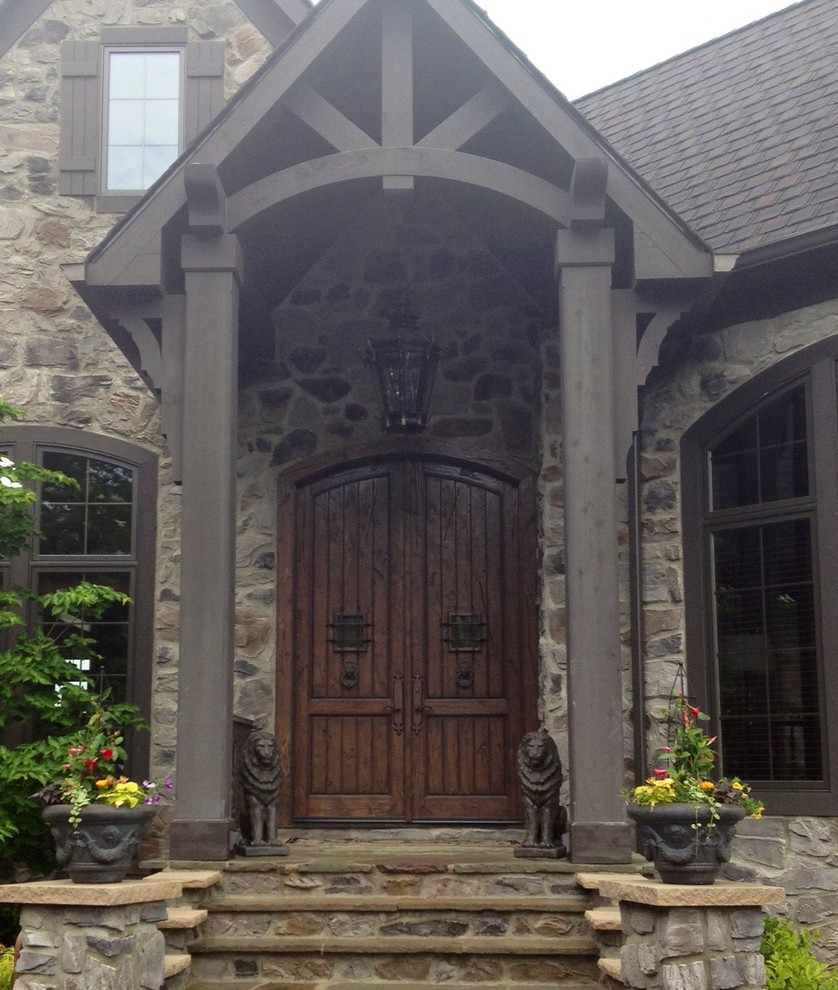 Entryway - rustic entryway idea