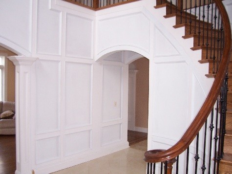 Design ideas for a mid-sized traditional foyer in New York with white walls.