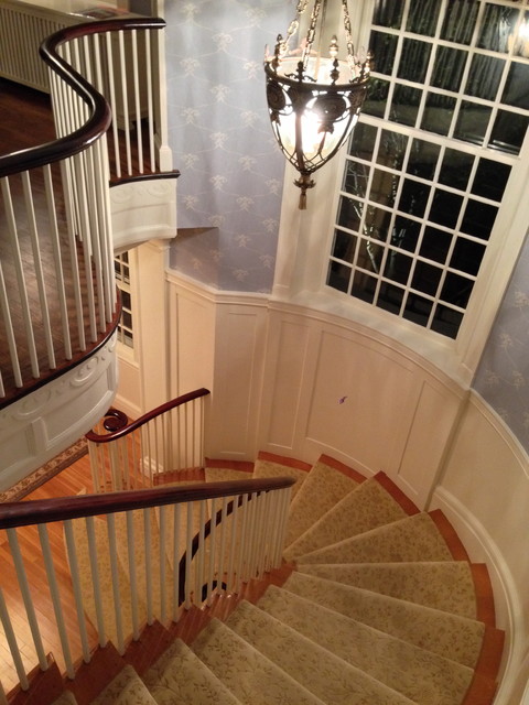 CustomWorks american-traditional-staircase