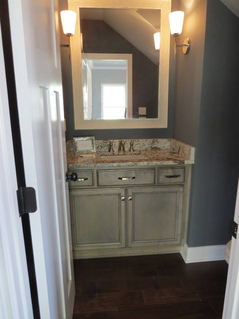Vision Builder's, Traditions at Lover's Lane 88 stile-marinaro-bagno-di-servizio