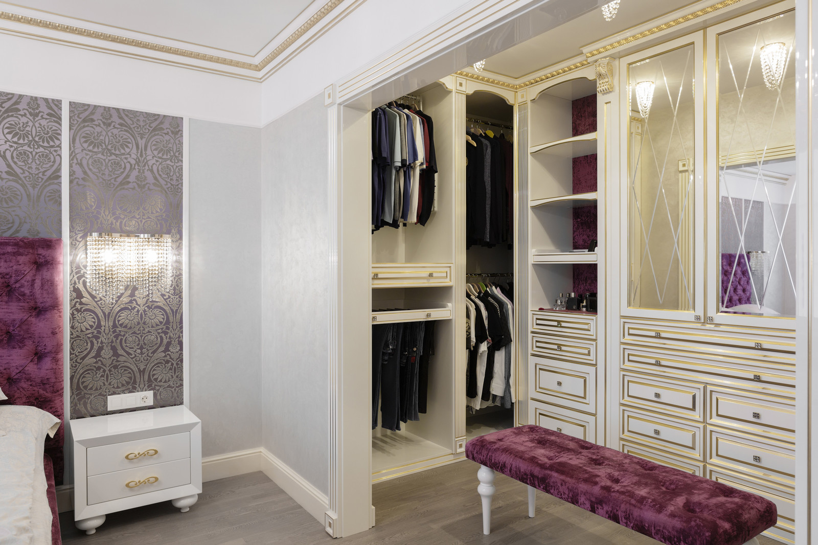 Дом с дворцовой роскошью.