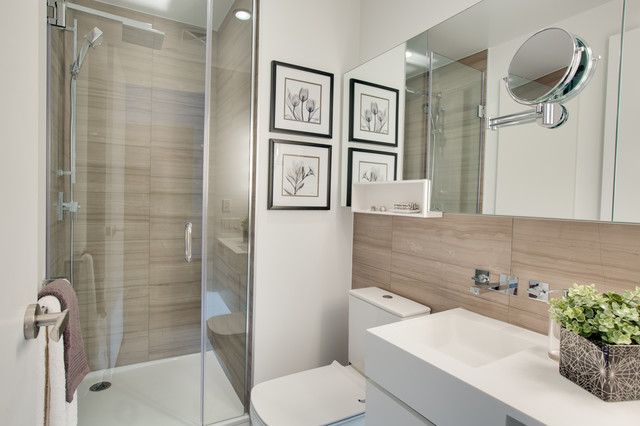 Staging Project Chaz Yorkville Condo Main Bath Contemporary