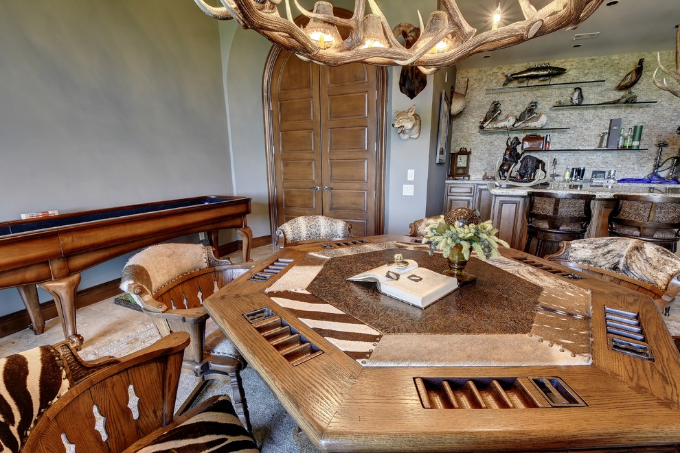 Transitional home design photo in Austin