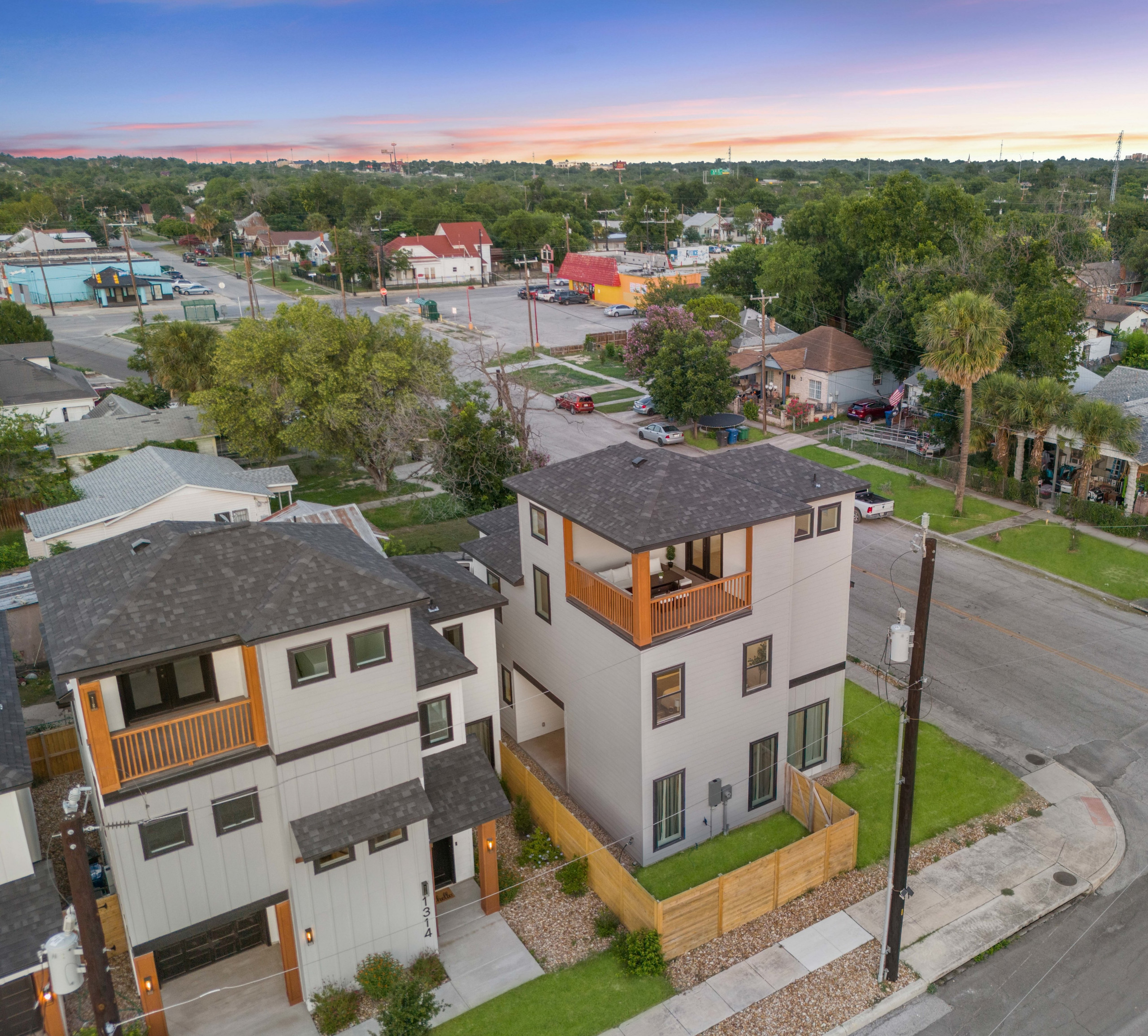 203 Denver Blvd