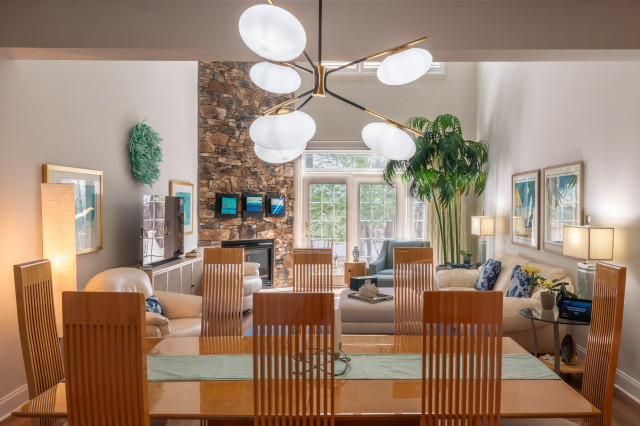 Shining Ocean Home coastal-dining-room