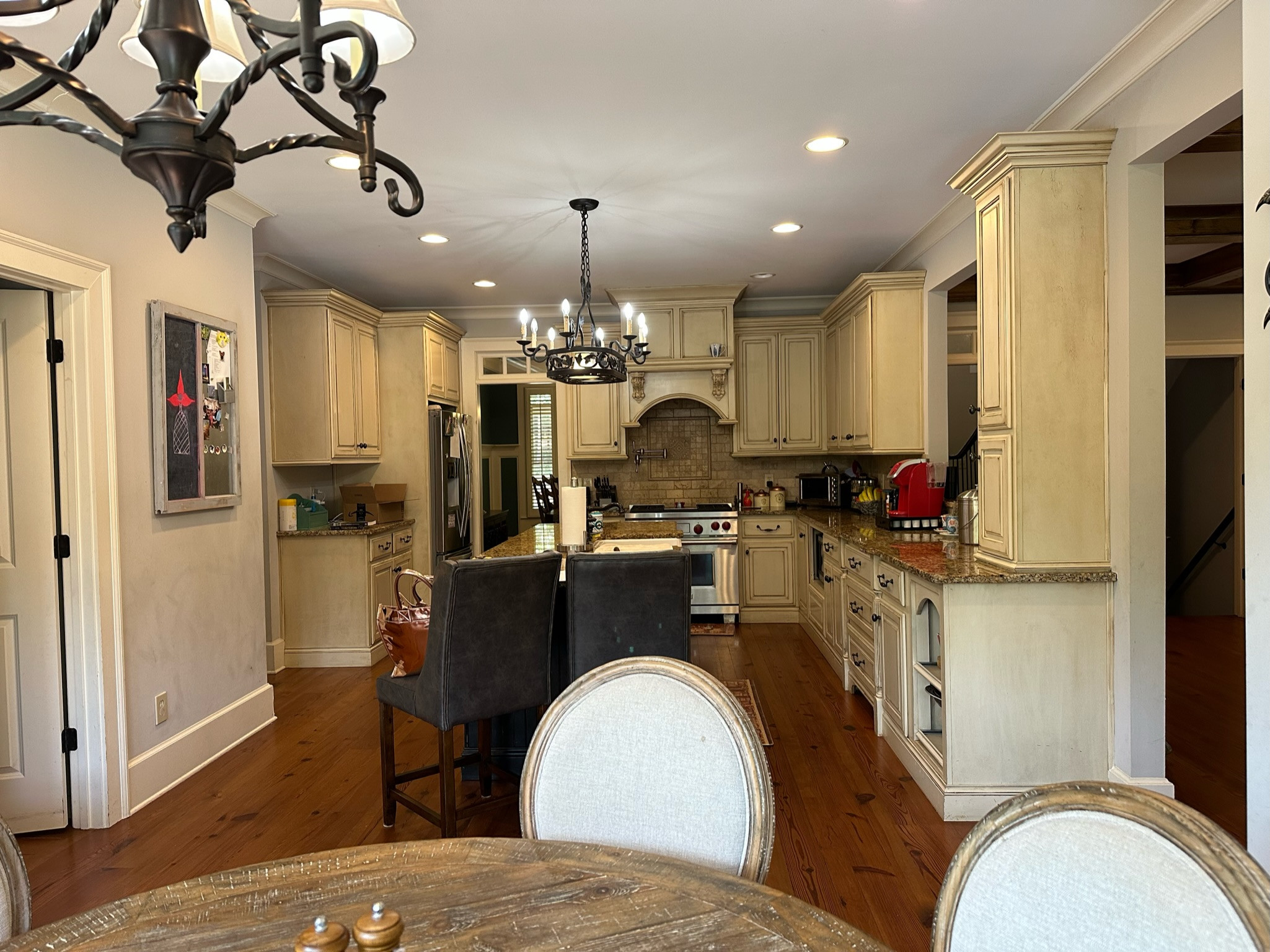 KENNESAW Modern Farmhouse
