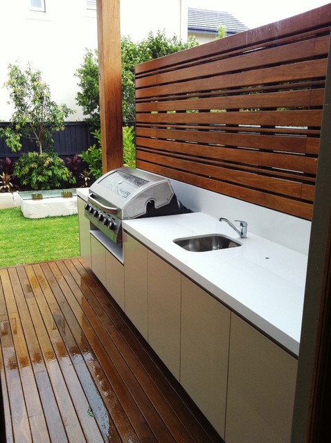 Outdoor Kitchen modern-deck