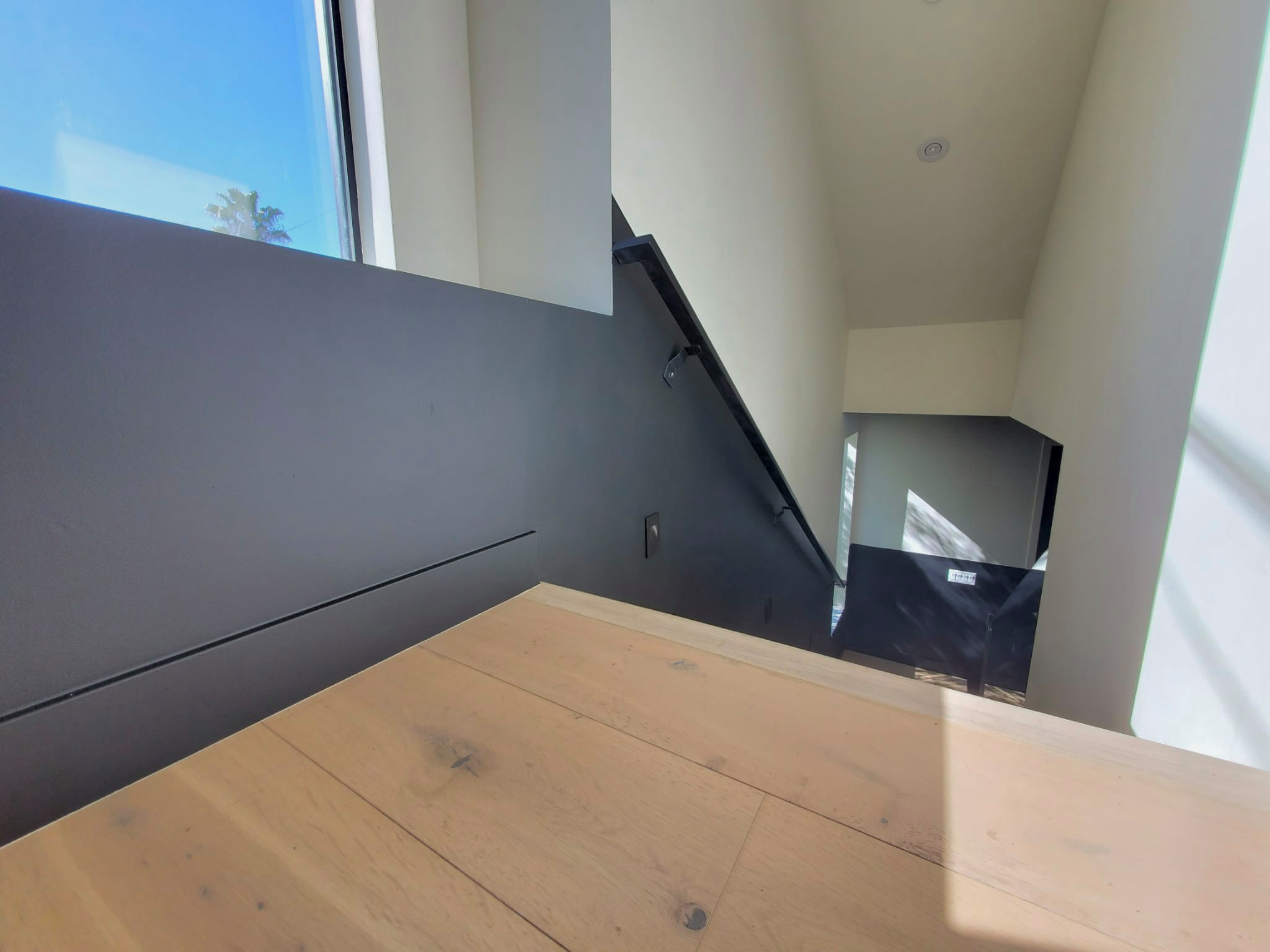 Sherman Oaks | Swanky Black and White Contemporary Home