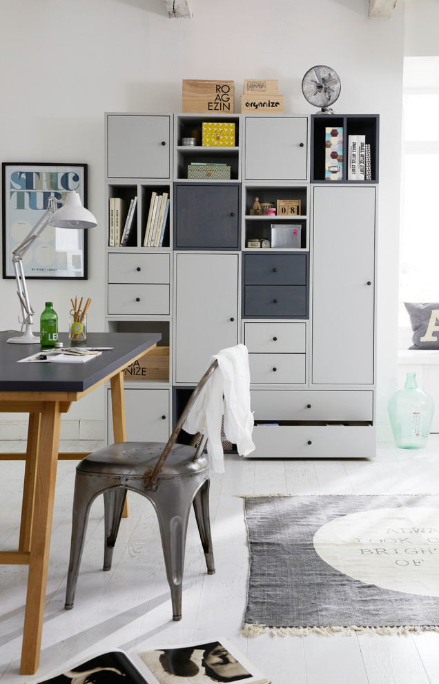 Design ideas for a country home office in Hamburg.