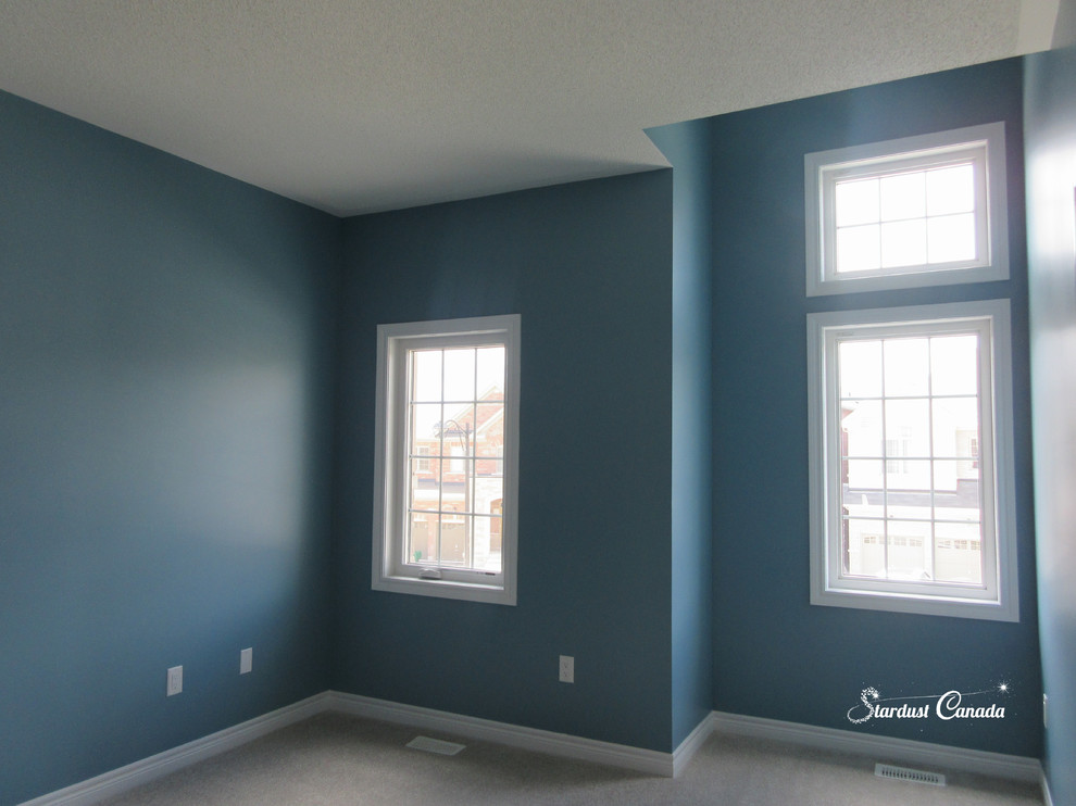 Home design - transitional home design idea in Toronto