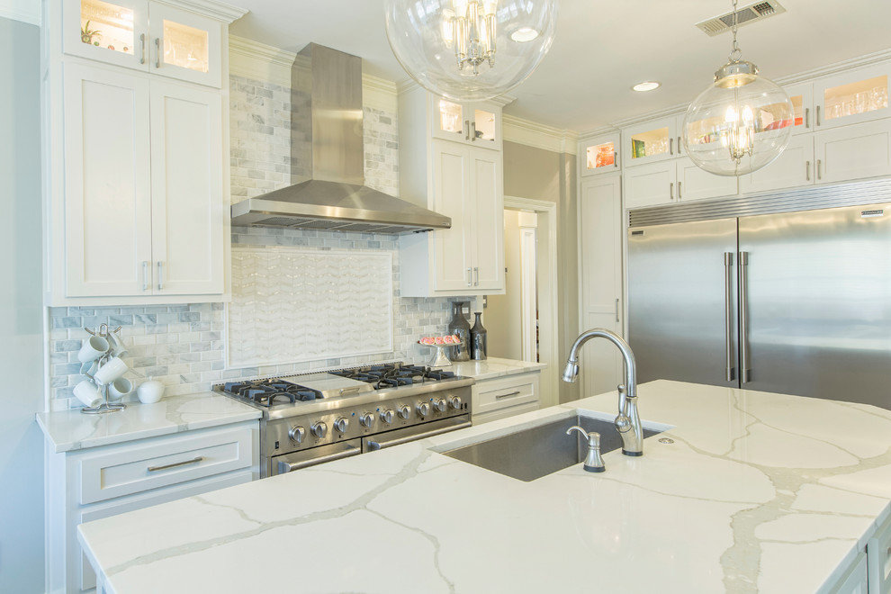 Kitchen - transitional kitchen idea