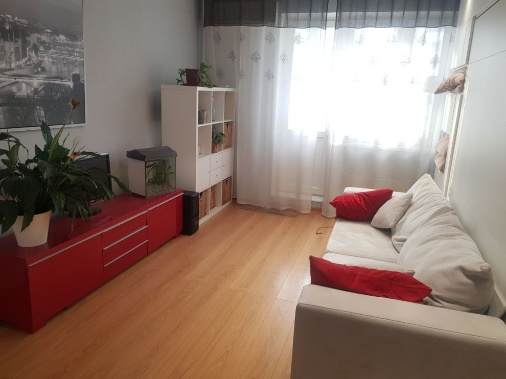 Хоумстейджинг спальни гостиной для сдачи в аренду