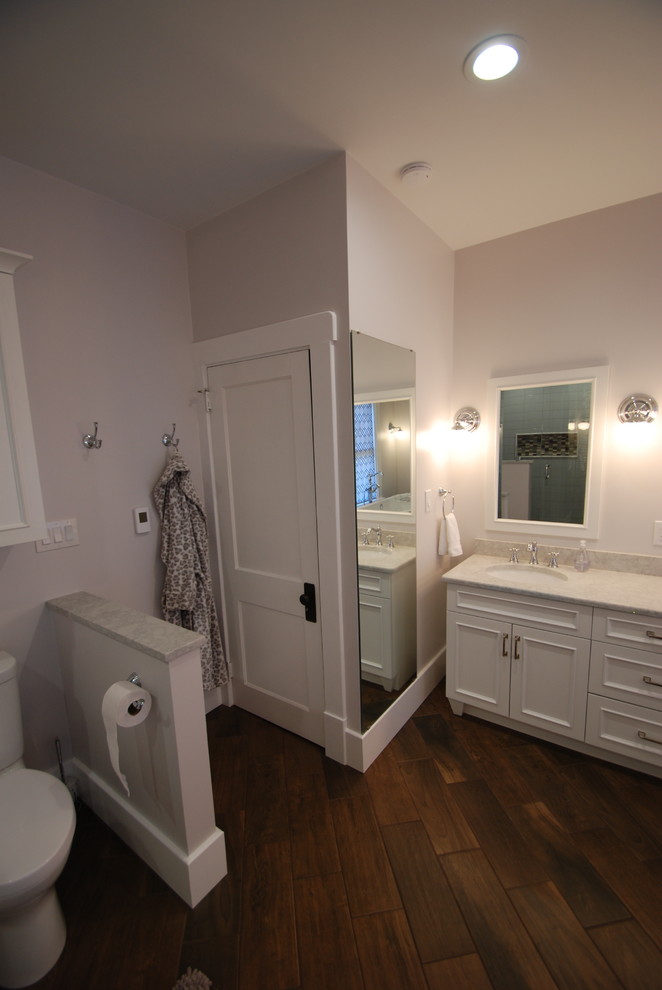 Example of a large transitional bathroom design