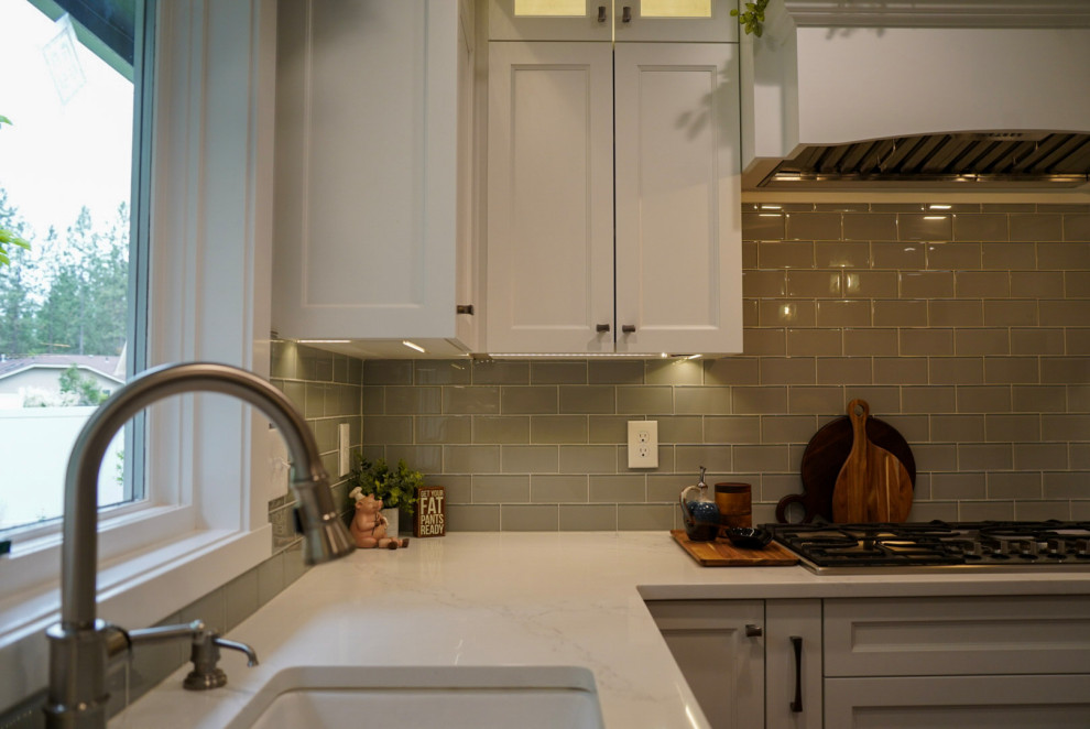 Golden Kitchen