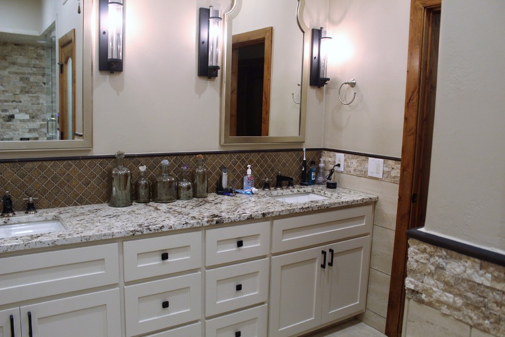 Inspiration for a transitional home design remodel in Austin