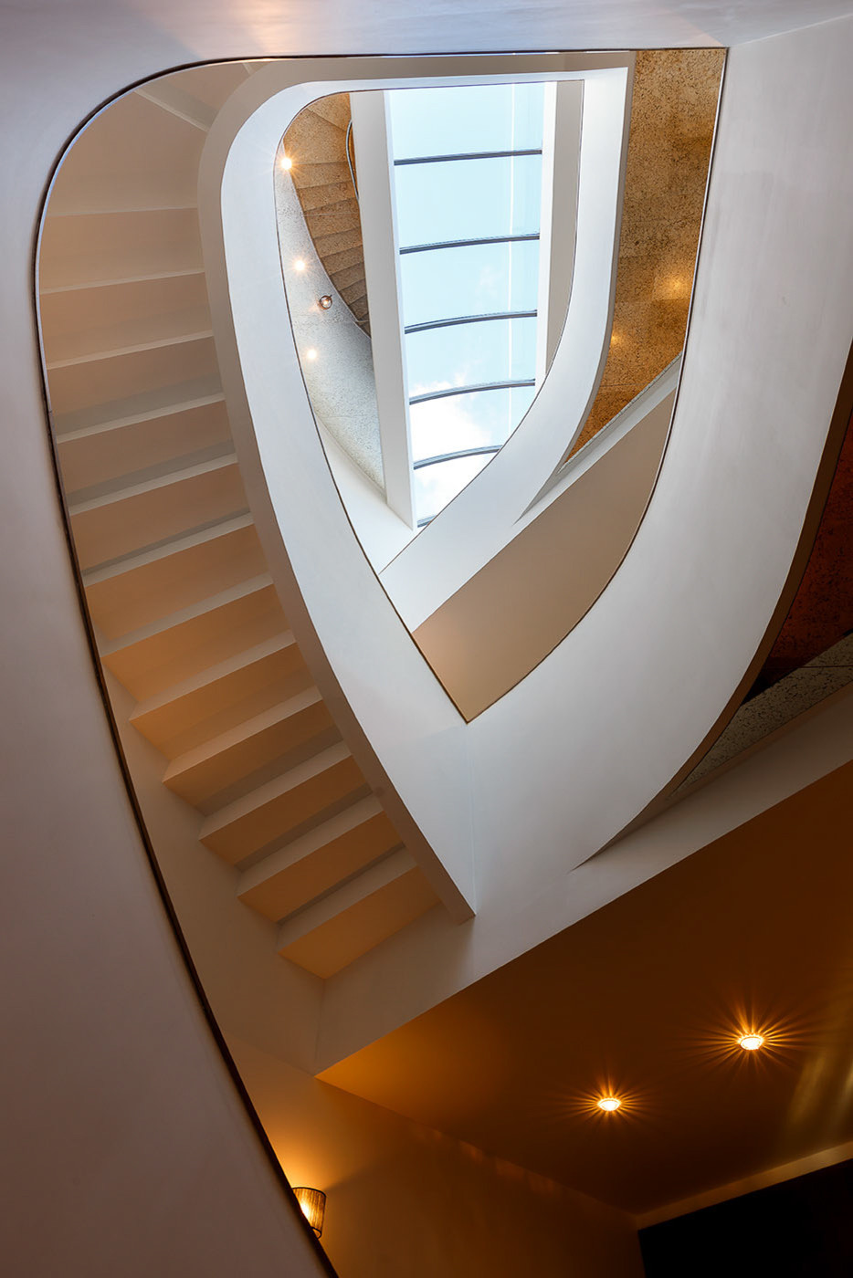 Кинозал в поселке Лемболово Пещера драконов