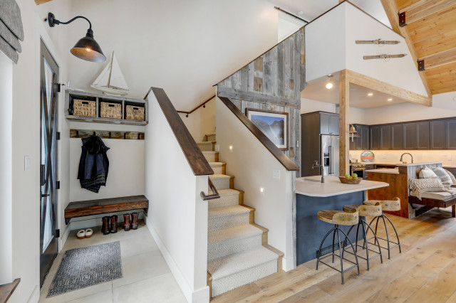 Lakeside Chalet - Remodel transitional-entry