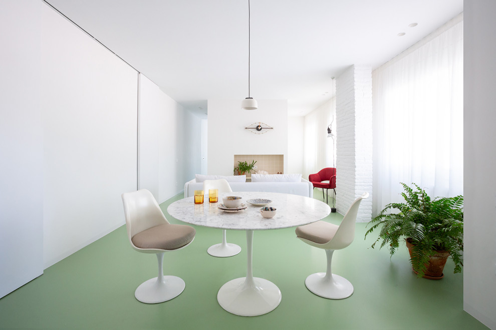 Photo of a contemporary dining room in Barcelona.