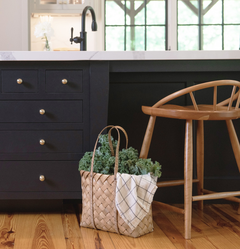 Example of a transitional home design design in Philadelphia