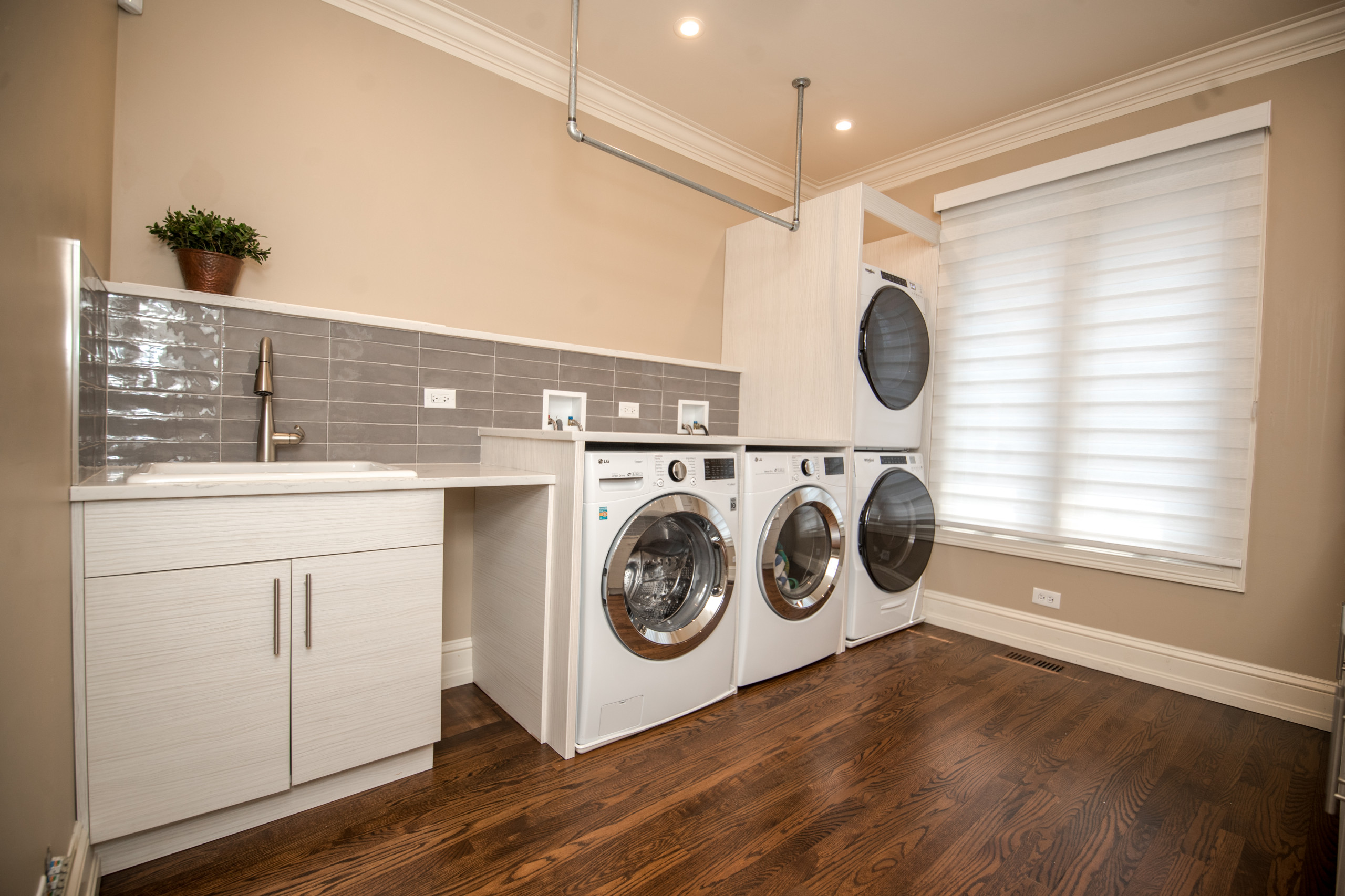 Laundry room & lighting