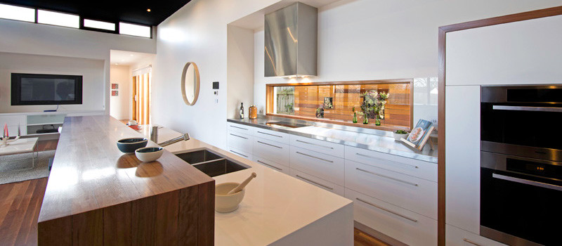 Design ideas for a contemporary kitchen in Canberra - Queanbeyan.