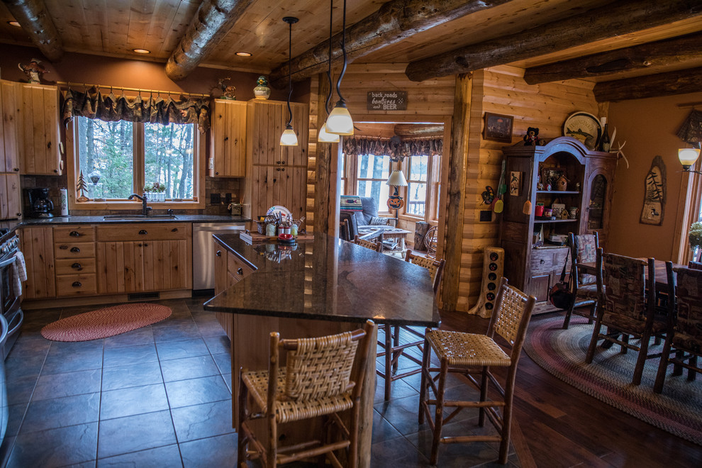 Kitchen - rustic kitchen idea